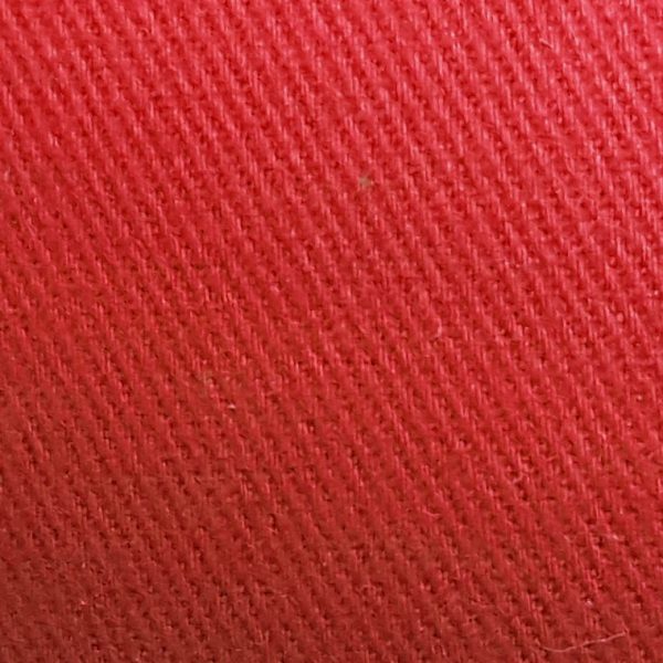 Detalle material gorra de golf modelo tee color rojo