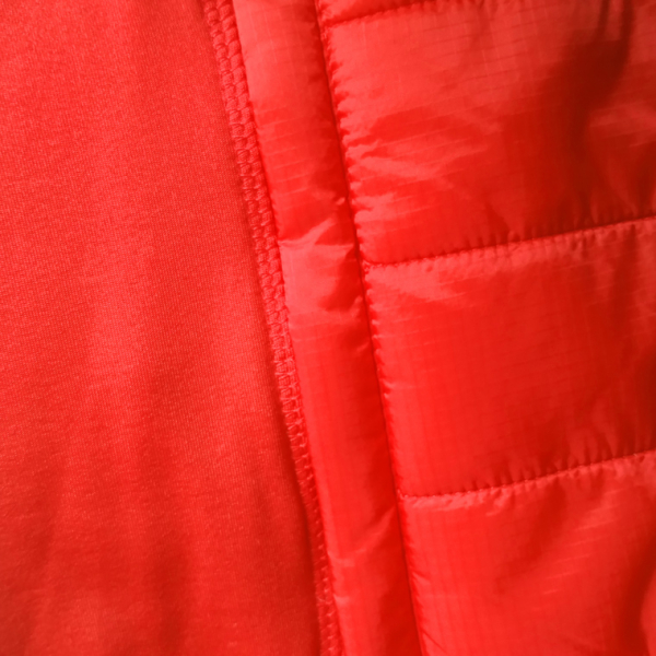 detalle-tejido-chaqueta-stroke-roja