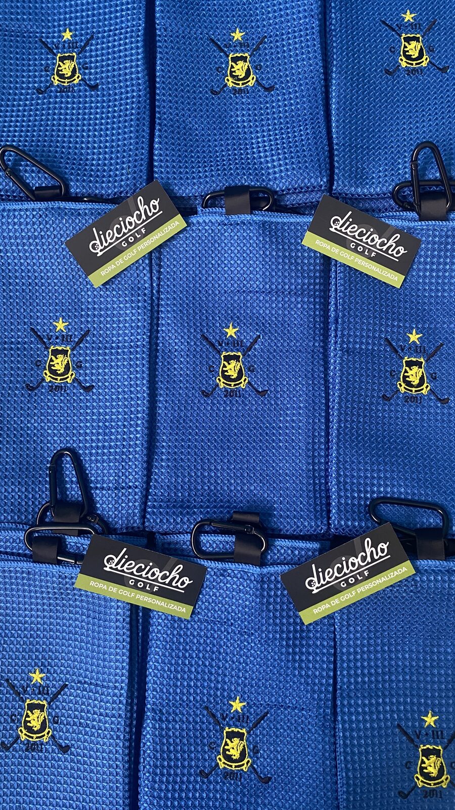Toallas de golf personalizadas para el torneo del Club 5 y 3